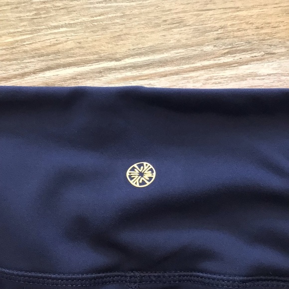 Lilly Pulitzer Luxletic Navy 26” Weekender High Rise Leggings Medium - Picture 12 of 16